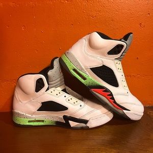 JORDAN 5 RETRO POISON GREEN
